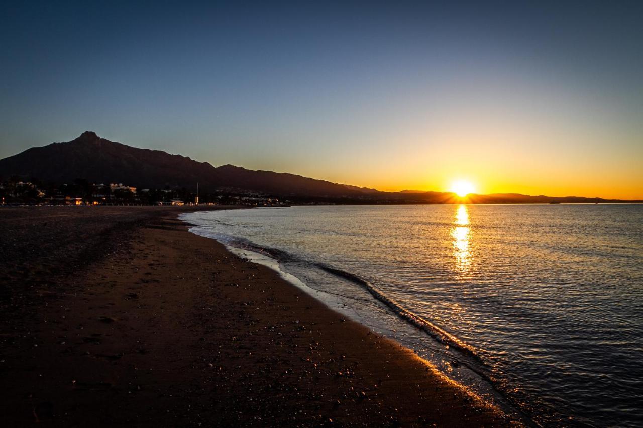 Marbella Banus Suites Exterior photo