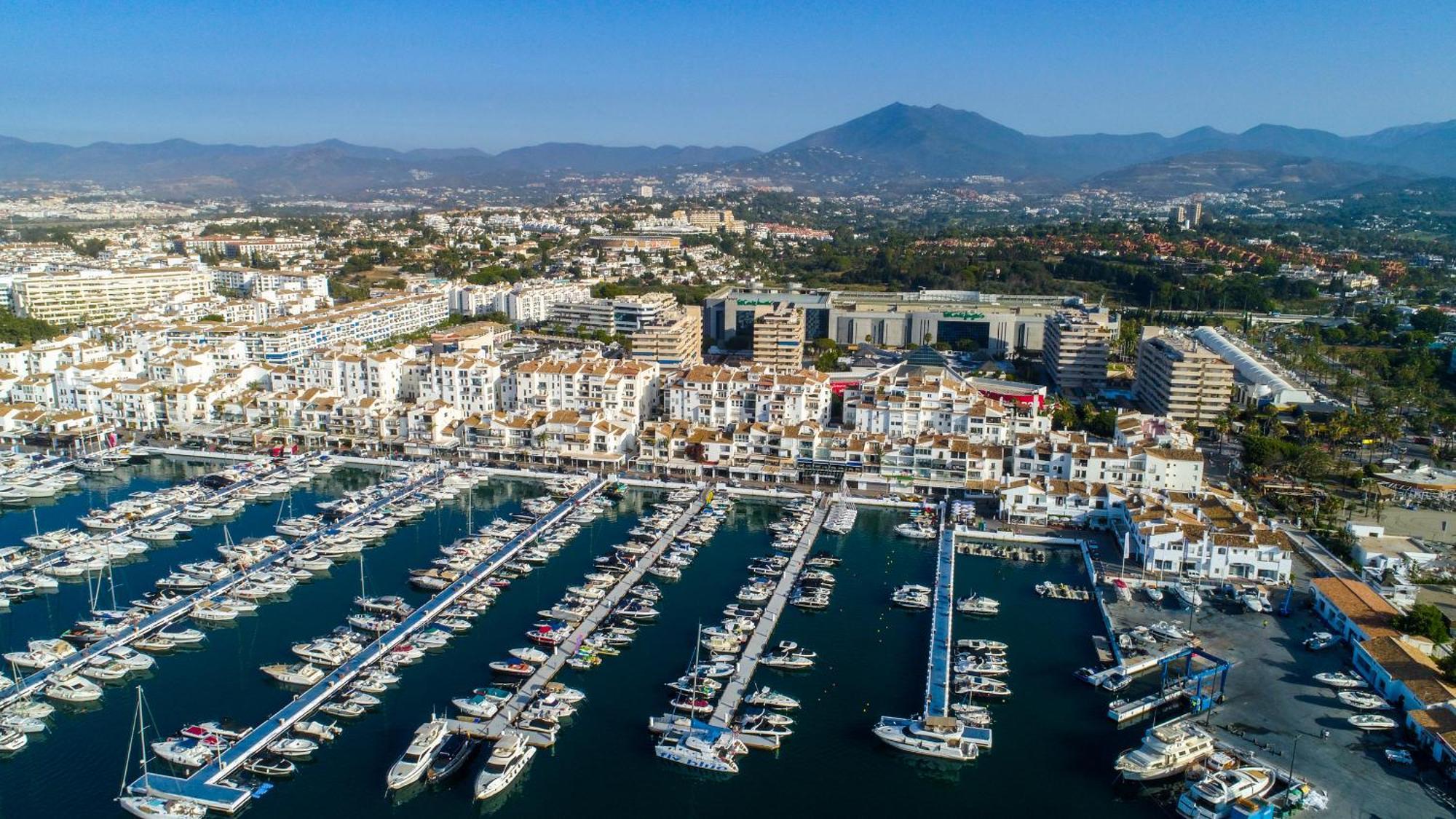 Marbella Banus Suites Exterior photo