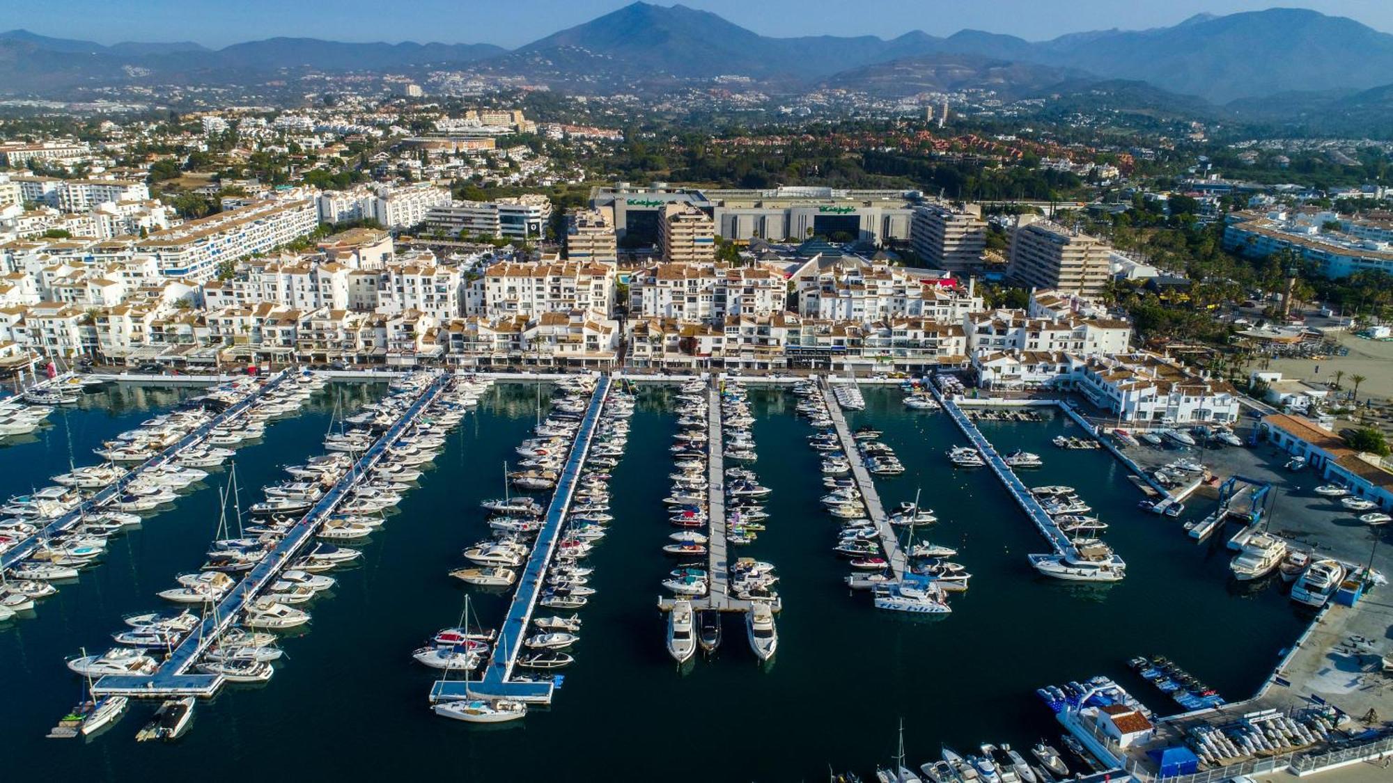 Marbella Banus Suites Exterior photo